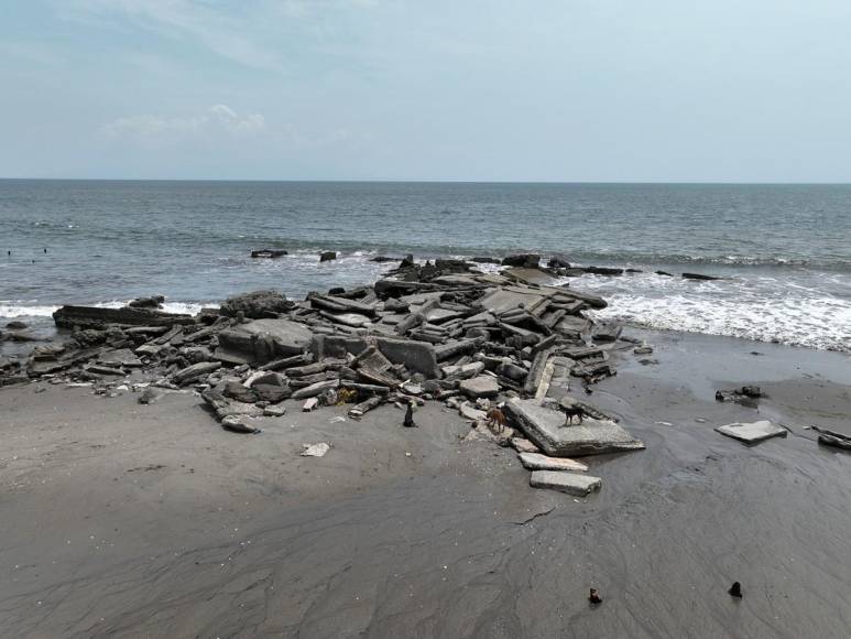 Así se ve desde el cielo cómo el mar se traga comunidades enteras en el sur de Honduras