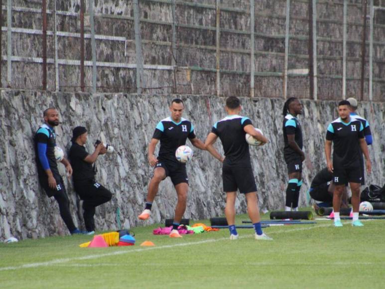 ¡Visita sorpresa! Así fue el entrenamiento de Honduras previo a México