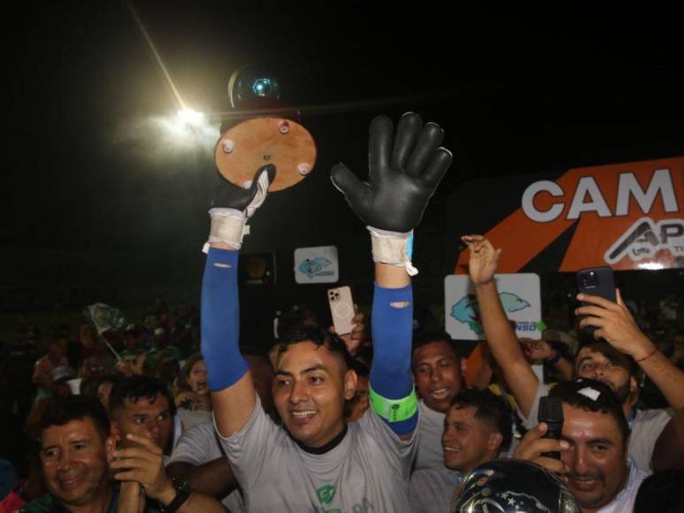 Así celebró el triunfo Juticalpa FC tras ascender a primer a división