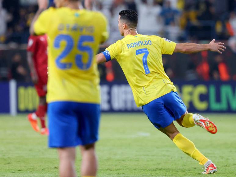 ¡Doblete de Cristiano Ronaldo!, Al Nassr venció al Al Duhail y el astro portugués sigue de fiesta