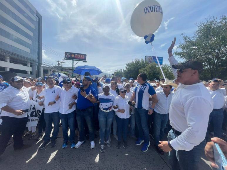 Personalidades políticas que marcharon con el Bloque de Oposición Ciudadana