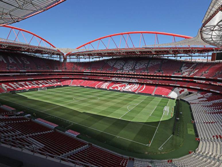 Top 15 estadios de fútbol del mundo con más público de este 2023