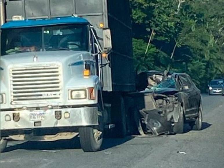 Doloroso último adiós a familia garífuna que murió en accidente en Triunfo de la Cruz, Atlántida