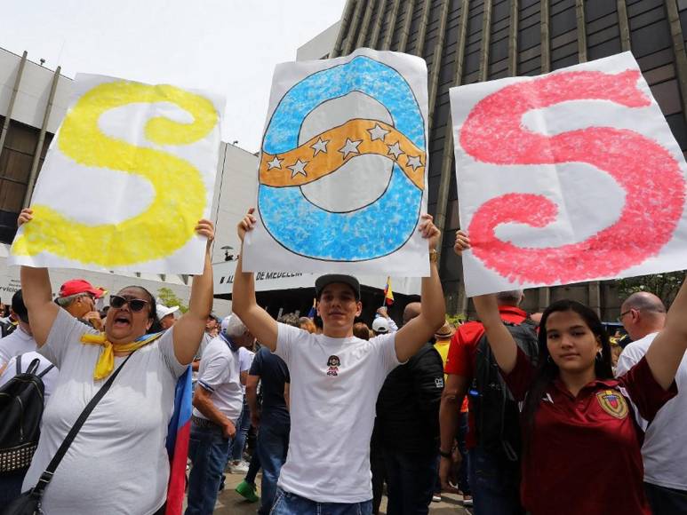 “Gente de mi edad y más jovencita se va a ir, me voy”: venezolanos tras reelección de Maduro