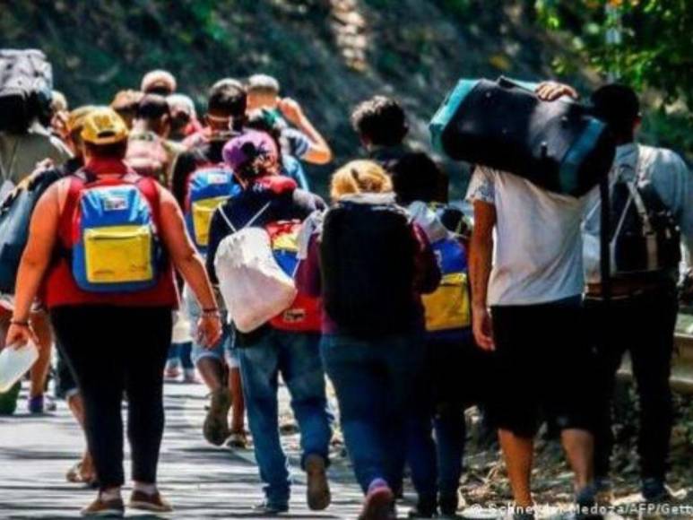 Cobros abusivos y otras irregularidades que sufren los migrantes nicaraguenses en su paso por Honduras