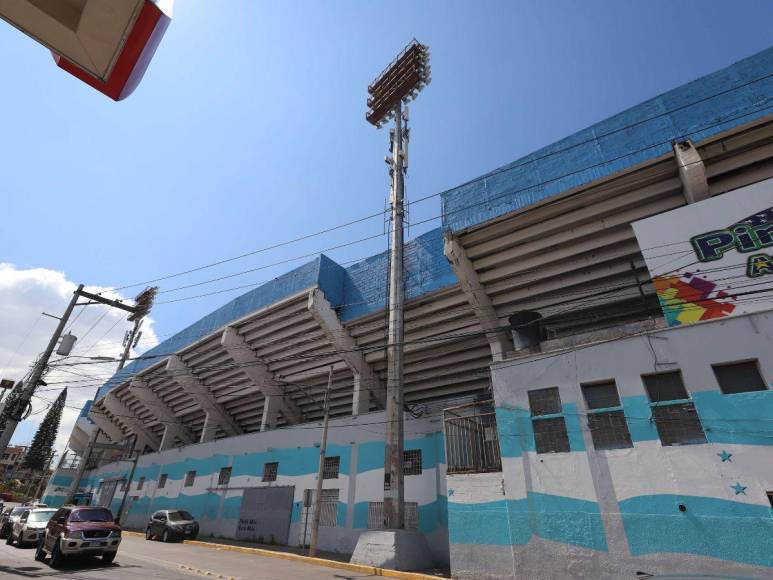 Sistema de drenaje colapsado, pésimo engramillado y varias irregularidades: los hallazgos en el Estadio Nacional