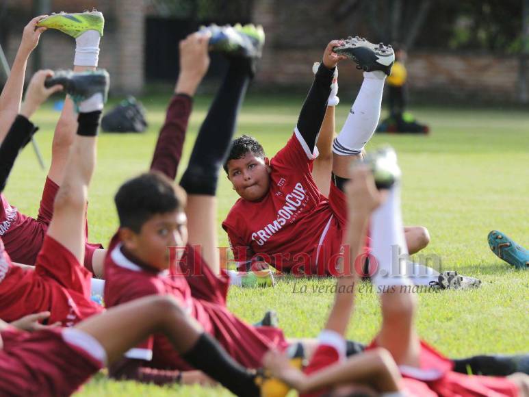 Servicio a la comunidad y formación de talentos: Así son los trabajos en Meta Academia Deportiva, proyecto de Irvin Reyna en Siguatepeque