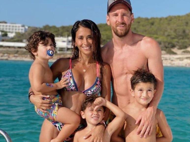 Antonela Roccuzzo y sus tres hijos, el apoyo e inspiración de Messi en la semifinal del Mundial de Qatar 2022