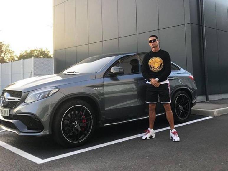 Así es la impresionante y lujosa colección de autos de Cristiano Ronaldo