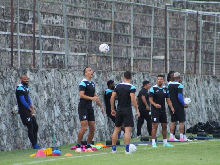 ¡Visita sorpresa! Así fue el entrenamiento de Honduras previo a México