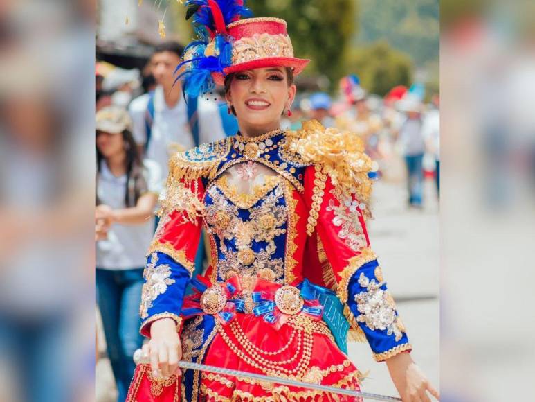 Únicos y elaborados: los bellos trajes que lucieron las palillonas de Danlí en las fiestas patrias 2024