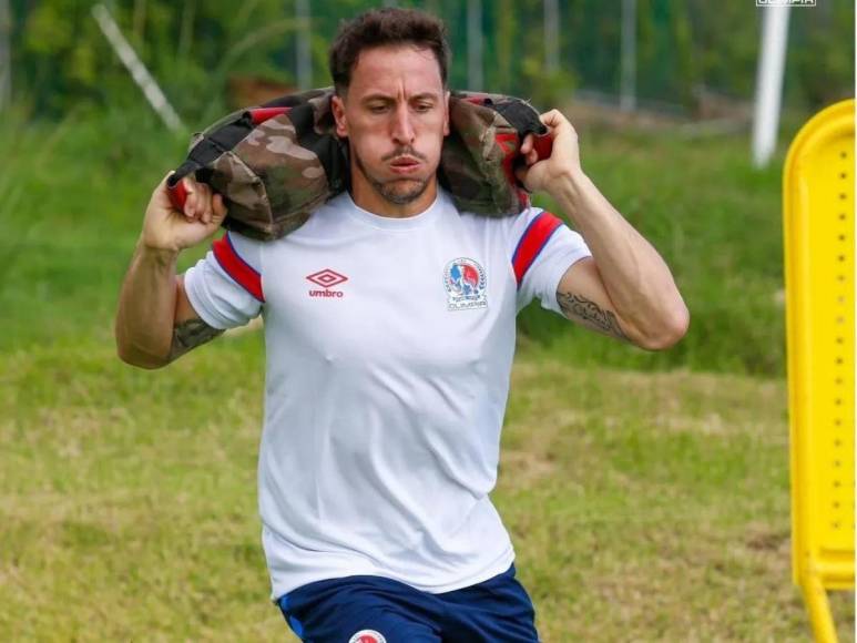 El Olimpia de Pedro Troglio tiene la mejor delantera del fútbol centroamericano