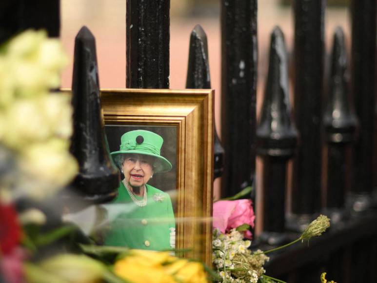 Legado de Isabel II perdura: Reino Unido conmemora su primer aniversario de muerte
