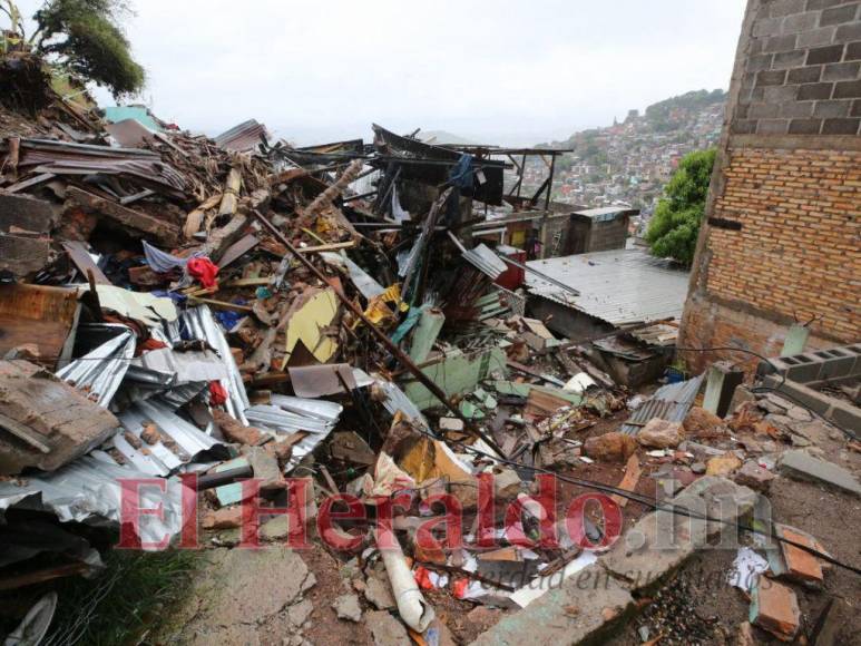 Se agudiza situación en la Guillén por fuertes lluvias producto de la tormenta Julia (Fotos)