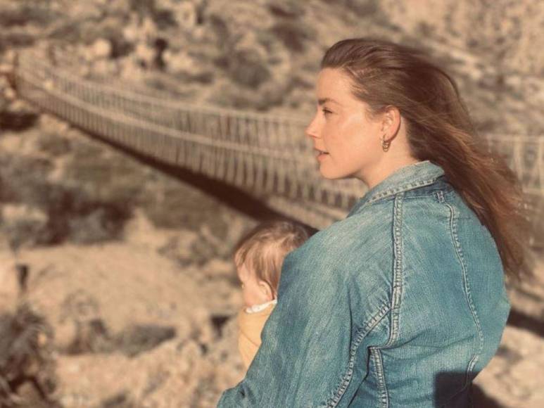 Así es la lujosa mansión que Amber Heard compró en zona desértica de California (FOTOS)