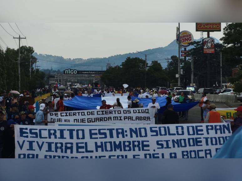 Hondureños marchan en contra del matrimonio igualitario