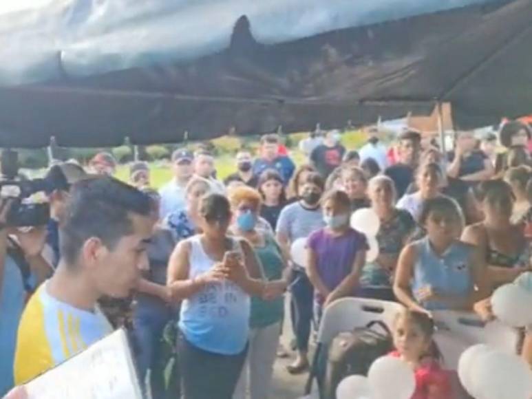 Fácil entrada de armas al estadio y apatía de las autoridades: repudio generalizado en último adiós a Keiry García