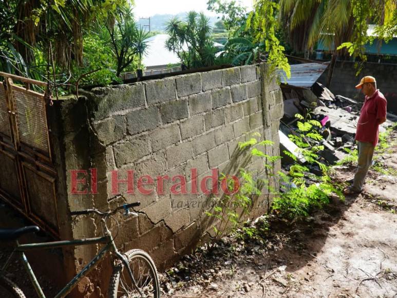 Angustia, dolor y lágrimas tras colapso de muro donde murieron hermanitos (Fotos)