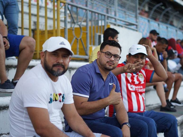 Poca afluencia en el estadio Olímpico dos días después de actos violentos que dejaron una niña muerta