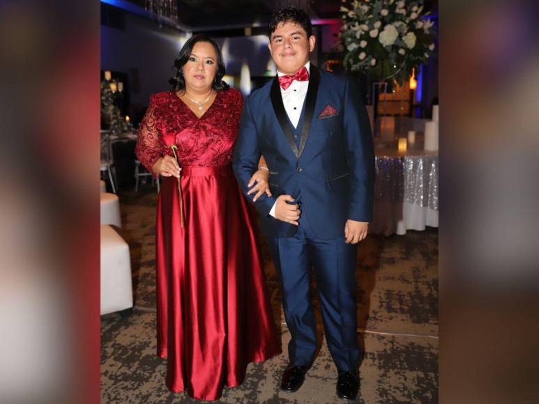 Prom de la Mayan School, una noche para abrazar nuevos sueños