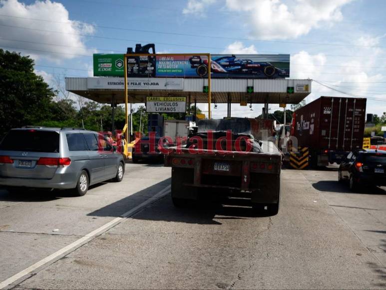 Peligroso, polémico y con largas filas: así es el “peaje de la muerte” en Santa Cruz de Yojoa