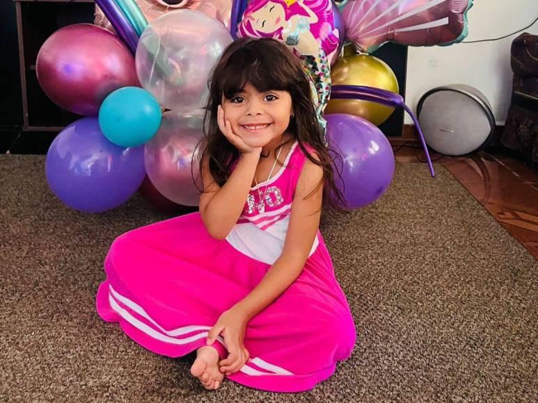 Así es Marie, la youtuber infantil hondureña que logró el diamante de YouTube