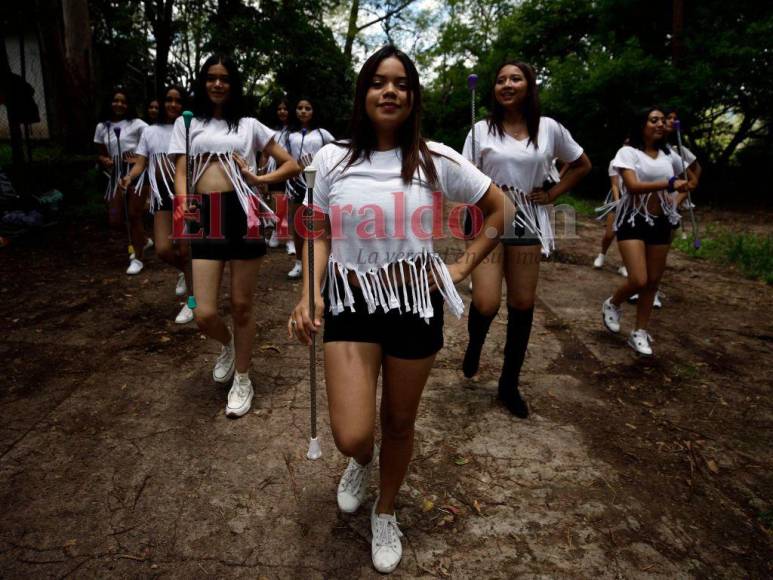 Así son las hermosas palillonas del Instituto Yave Nissi de la capital