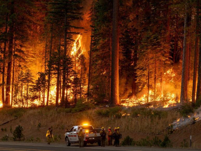 Imágenes del incendio catastrófico que arrasa el norte de California, EUA