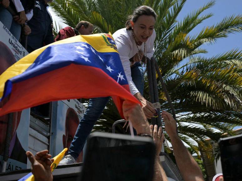 María Corina Machado sale de la clandestinidad y lidera manifestaciones contra Maduro