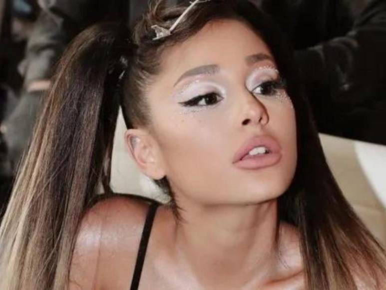 Evolución facial de Ariana Grande: la cantante reconoció haberse inyectado “una tonelada” de relleno de labios y bótox