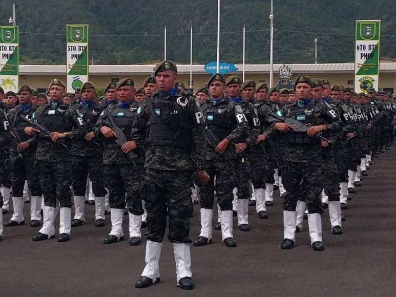 Con demostración de destrezas y entrega de reconocimientos, homenajean a la Policía Militar por su 11 aniversario