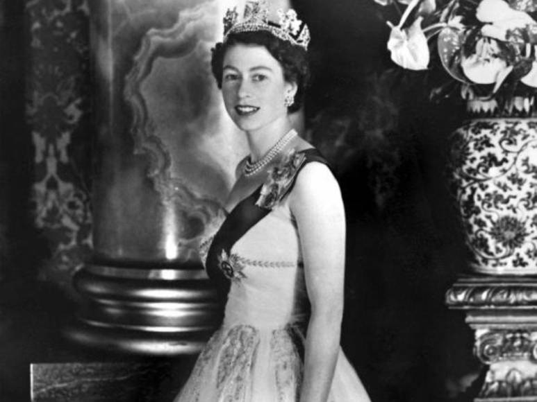 Desde artistas hasta presidentes: Históricos y curiosos encuentros de la reina Isabel II (FOTOS)