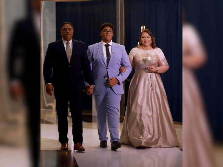 Prom 2024 de la Mayan School: Un sofisticado festejo colmado de excelencia