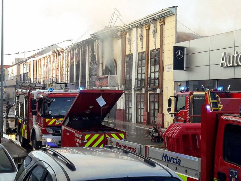 “Los de abajo lograron salir, los de arriba no”: Mortífero incendio en discoteca de España