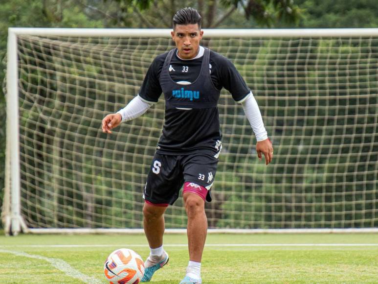 Motagua ficha dos más y cerca de legionario y este sería el futuro de Edwin Rodríguez