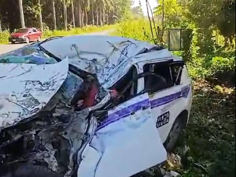 Las imágenes del fuerte choque entre bus y taxi en Cortés que segó una vida; hay un herido en el hospital