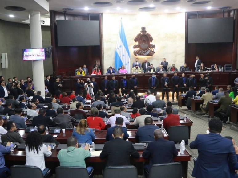 Otra vez las dos mociones para elegir al fiscal no alcanzan los votos necesarios en el Congreso de Honduras