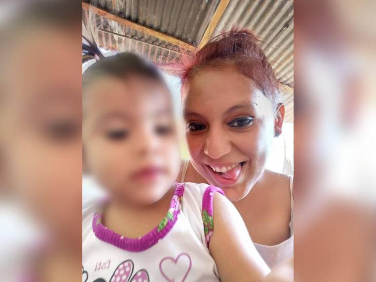 De un disparo en el rostro murió Fabiola Flores mientras protegía a sus hijas durante balacera en Cortés