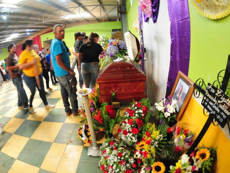 Imágenes del velatorio de Ana Lizeth Hernández; familia sospecha que fue asesinada