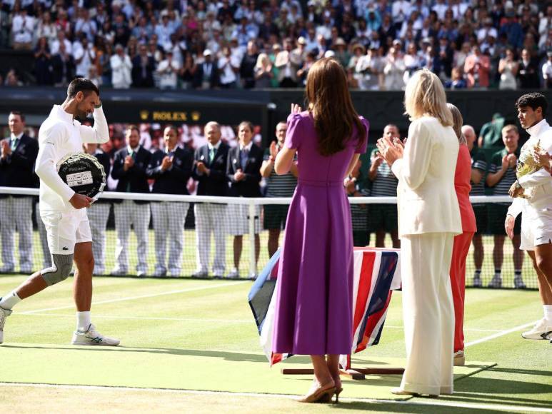 Sonriente y elegante: Kate Middleton aparece en final masculina de Wimbledon