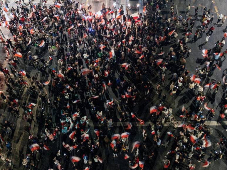 FOTOS: Chile celebra arrollador rechazo a nueva Constitución tras plebiscito de este domingo