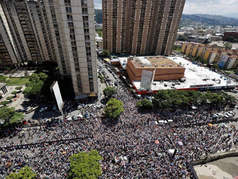 Venezolanos vuelven a las calles e intensifican rechazo al triunfo de Maduro