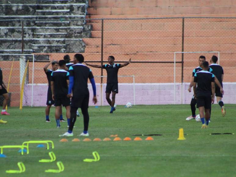 ¡Visita sorpresa! Así fue el entrenamiento de Honduras previo a México