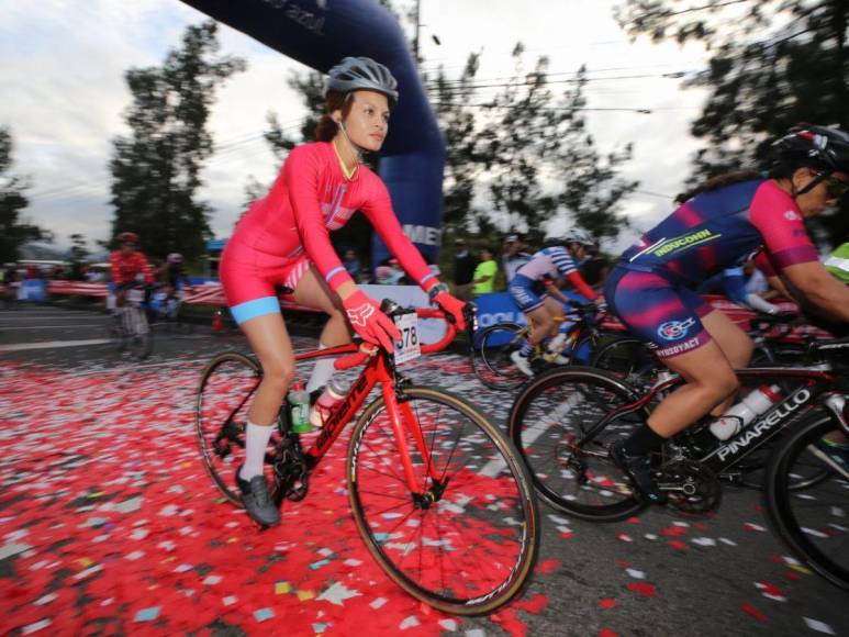 Guapas y talentosas: Las bellezas que adornaron la competencia ciclística más grande de Honduras