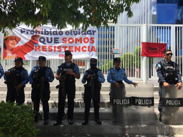 Policía llega al CCG ante tomas de colectivos de Libre; no los desalojarán