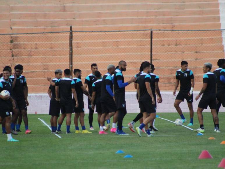 ¡Visita sorpresa! Así fue el entrenamiento de Honduras previo a México