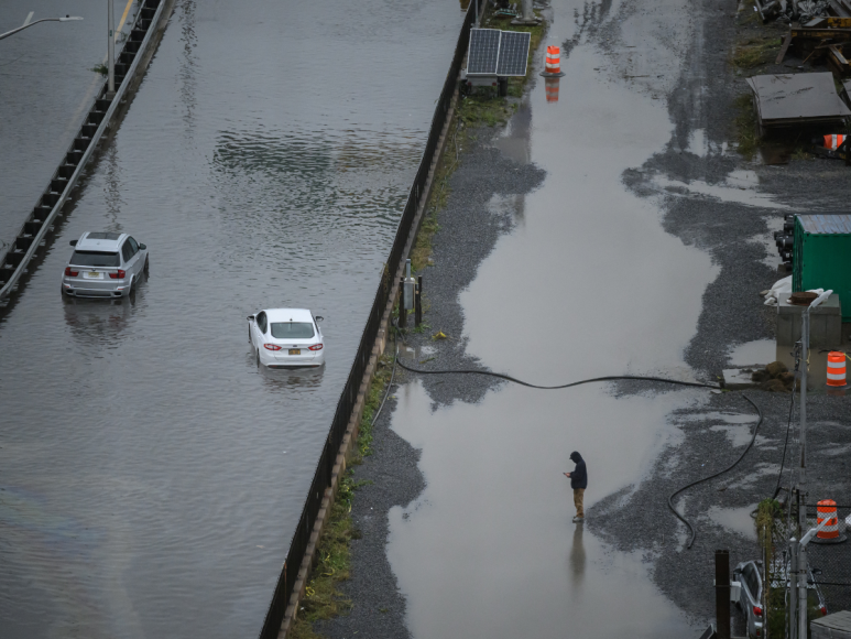 Tráfico paralizado y calles cerradas: Nueva York tras inundaciones por lluvias torrenciales