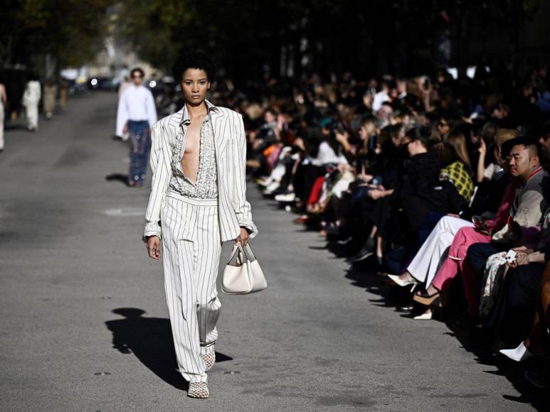 Stella McCartney lleva a la jet-set al mercado de la moda sostenible en París