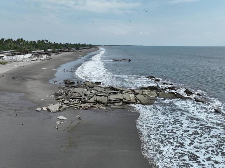 Así se ve desde el cielo cómo el mar se traga comunidades enteras en el sur de Honduras