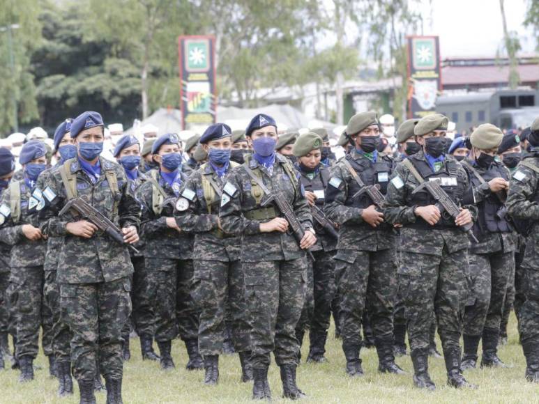 Con ascensos y condecoraciones: Así se llevo a cabo el aniversario del 197 aniversario del Ejército en Honduras